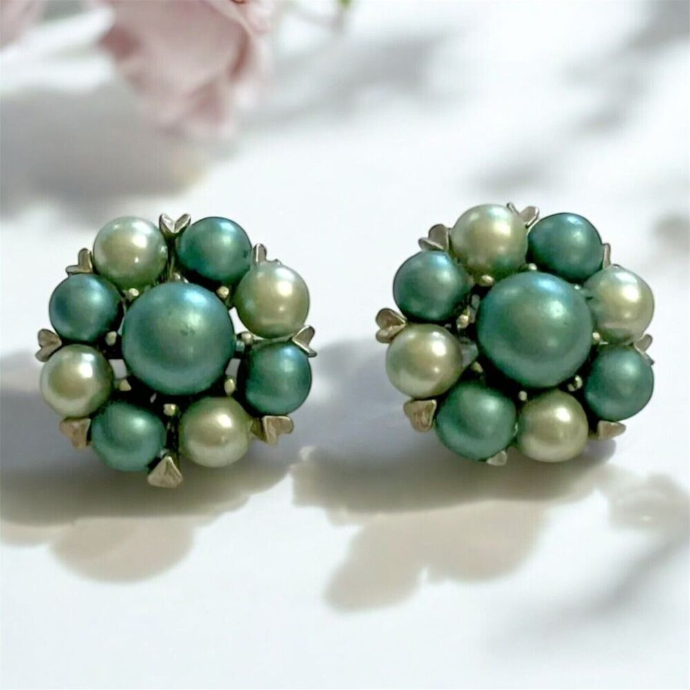Earrings 1950's Hong Kong green cluster beads Clip On Vintage